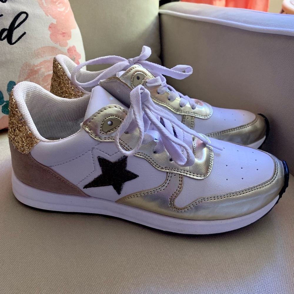 NEW Golden Star Tennis Shoes